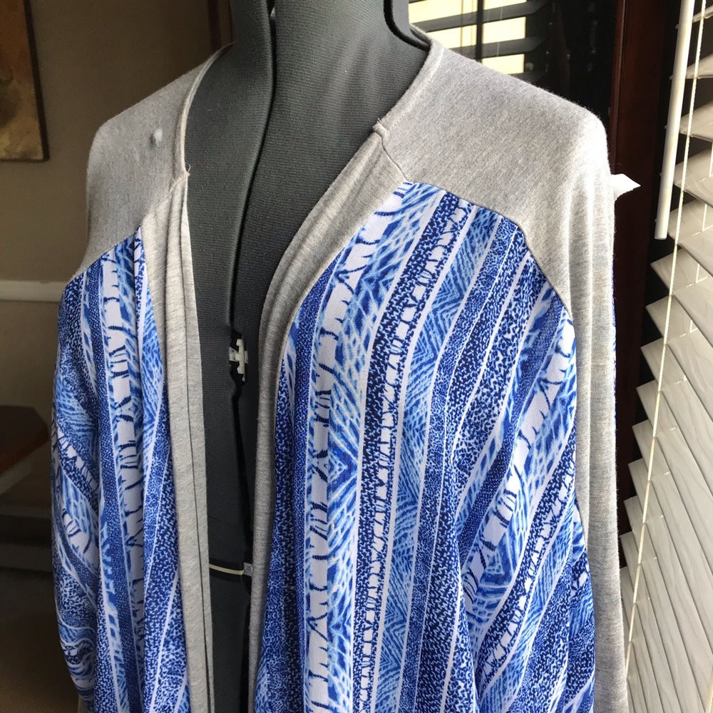 Lane Bryant Size 26/28 Printed Cover Up/Kimono
